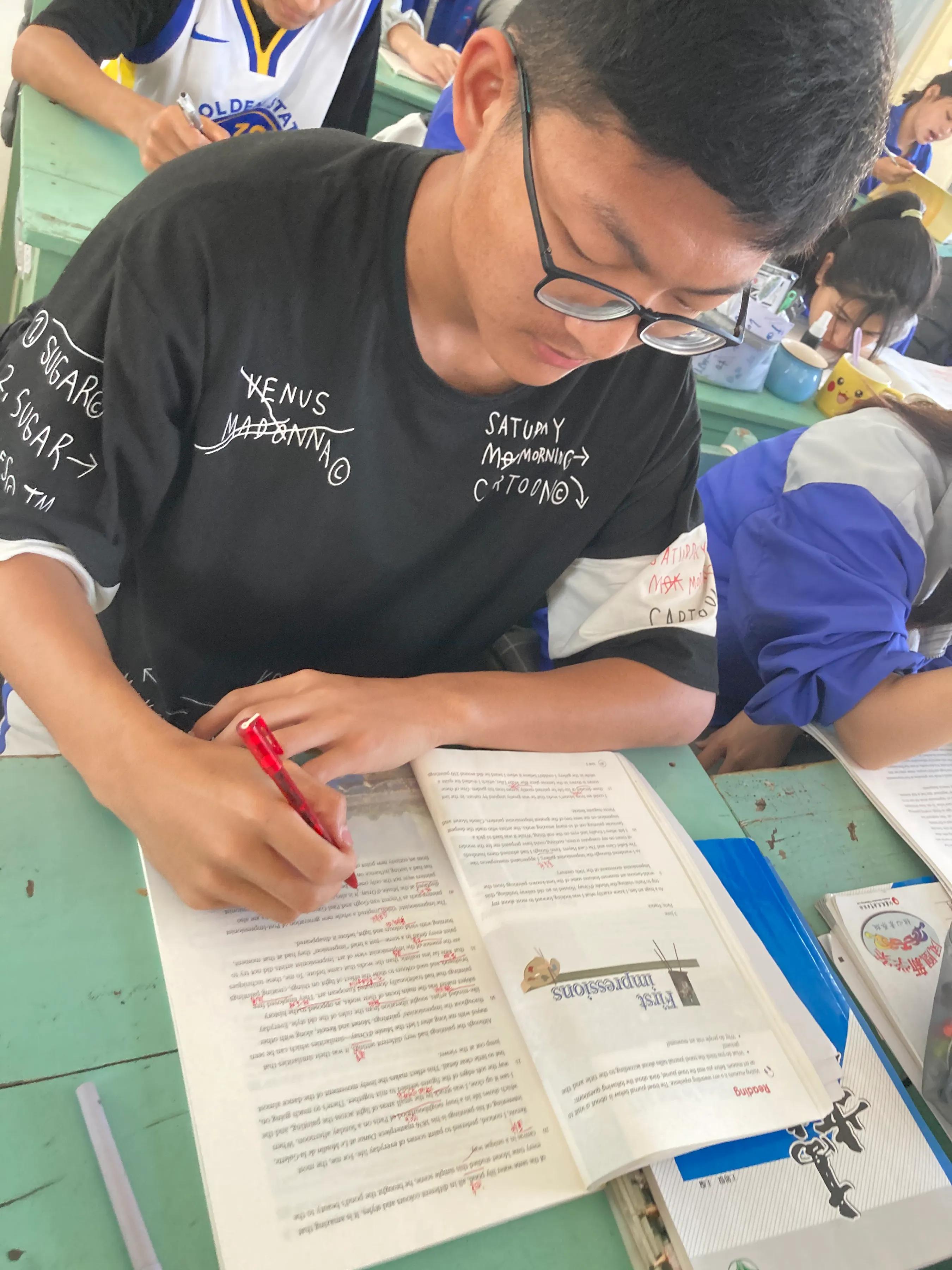 No.280（2021-05-25）争分夺秒疾驰看路有惊无险皮破肉露