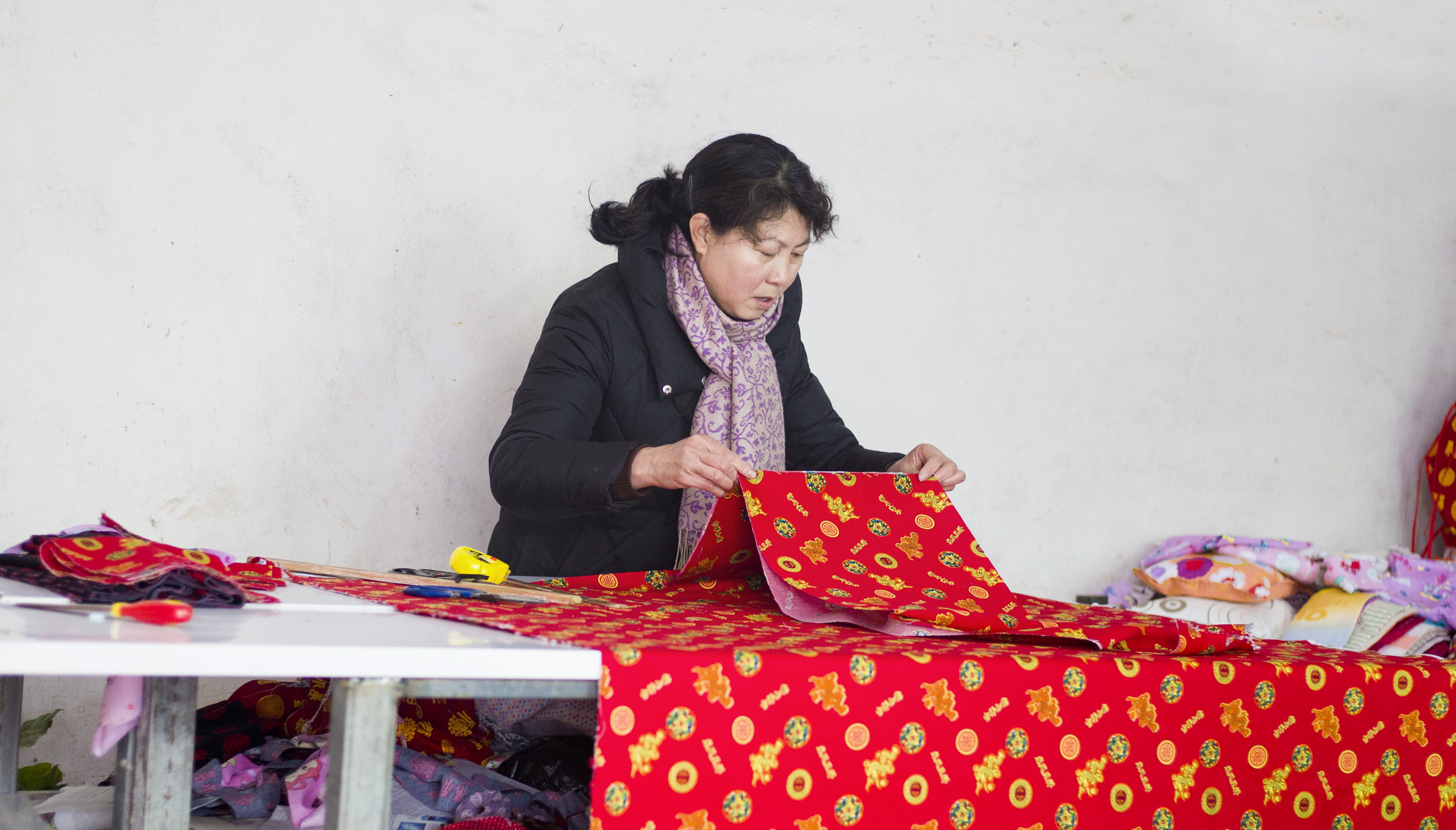 三门峡女孩世界冠军,世界冠军母亲带全村留守女儿就业