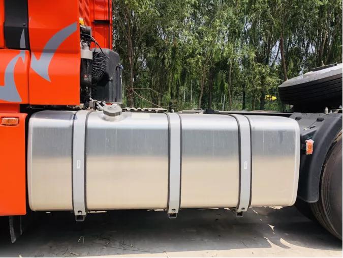 重汽汕德卡g7h燃气多少钱,中国重汽汕德卡g7s610马力牵引车