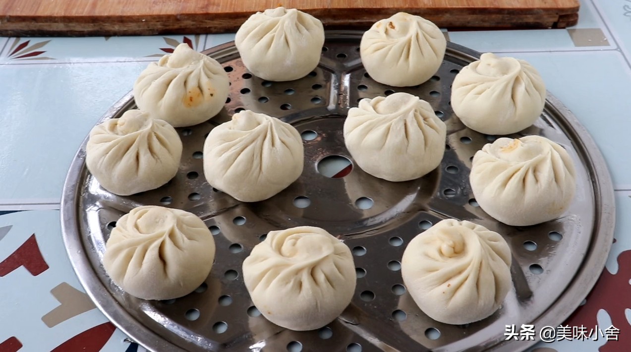 蒸包子教程最简单的包法,蒸包子教程简单家庭