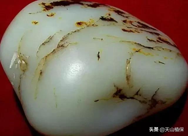 怎么捡到价值极高的石头,捡到一块石头价值千万