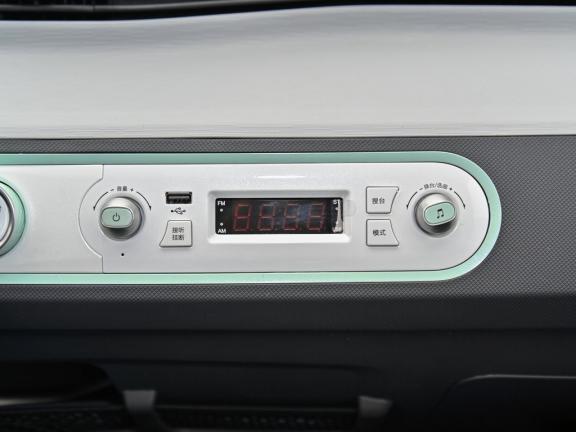 喜提五菱宏光mini马卡龙第三代,最新五菱宏光miniev马卡龙落地价