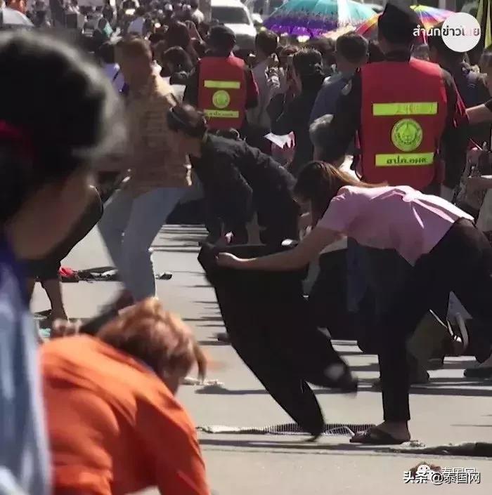 这名一生捐款60亿的高僧走了，曾救人无数，泰王也向他下跪……