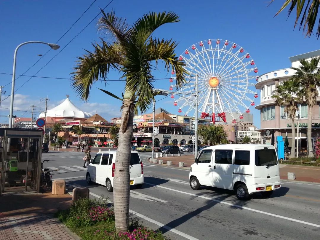 出走冲绳|有一种海水的蓝，叫做果冻蓝