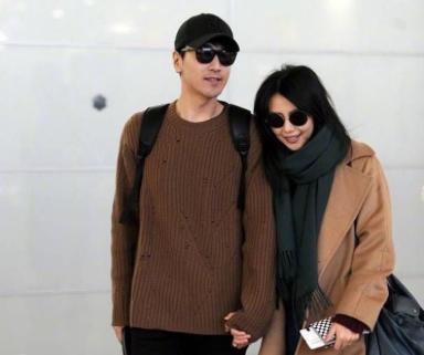 靠父亲上位的赵又廷,赵又廷一出道就拿影帝