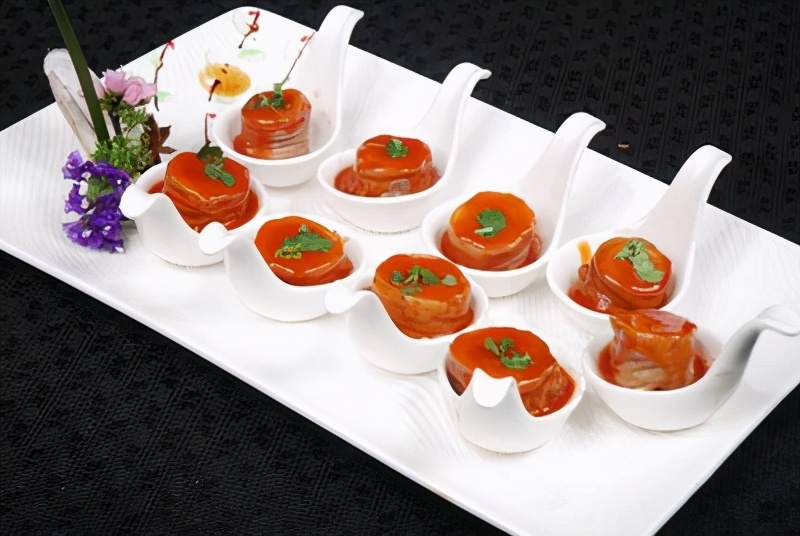 湘菜川菜鲁菜粤菜淮扬菜八大菜系,川菜为什么排在中国八大菜系之首