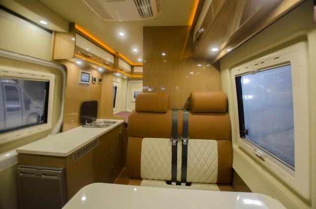 中天依维柯2045越野房车蒙古版,中天房车2021无拓展房车价格