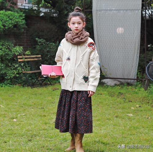 又潮又酷韩版黑色毛衣儿童版,男童冬季韩版百搭毛衣