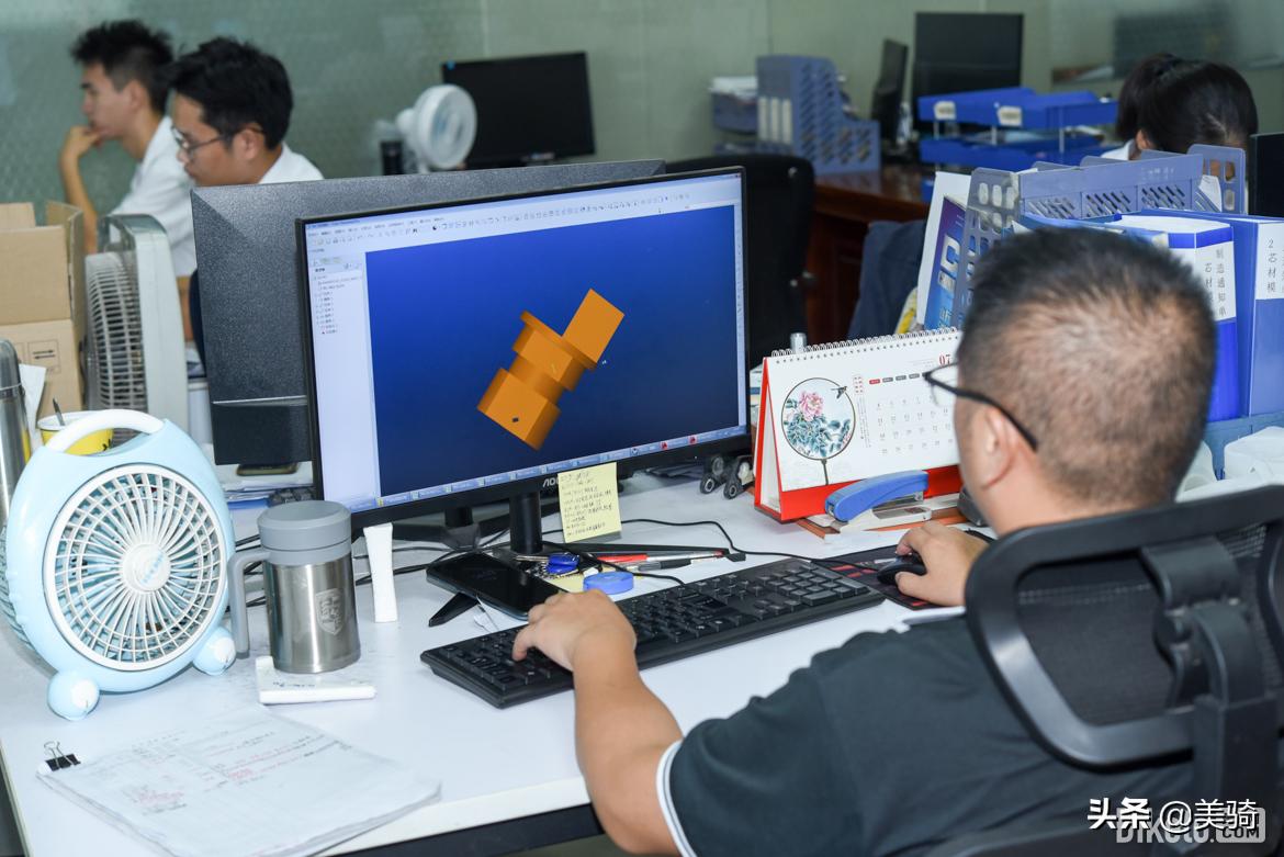 碳纤维车架快客,顶级碳纤维车架制造