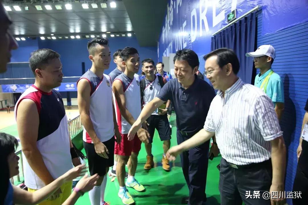 世警会|友谊第一，今天我们都是阿sir的球迷！