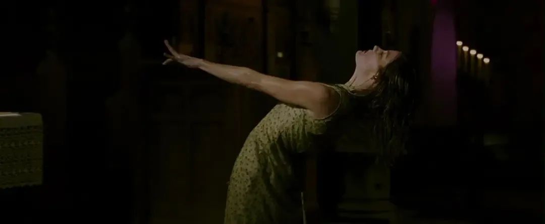 惊悚恐怖片推荐,恐怖电影推荐血腥起源