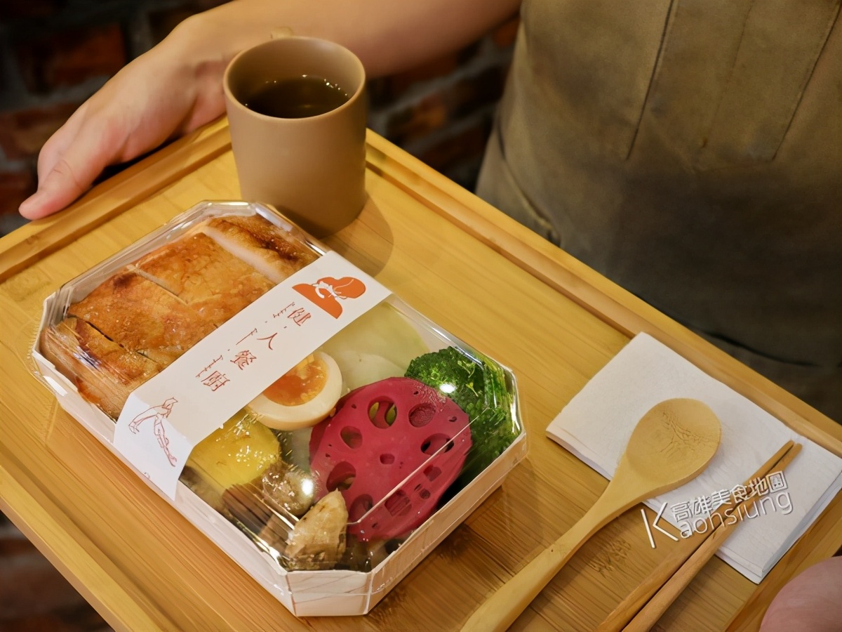 健康餐盒惊见巨大龙虾！隐身高雄巷弄12月底前还买一送一