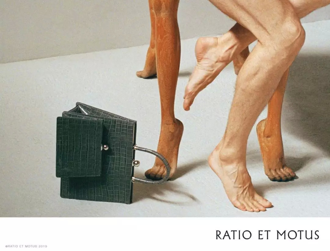 买一送一套包,买一赠一背包