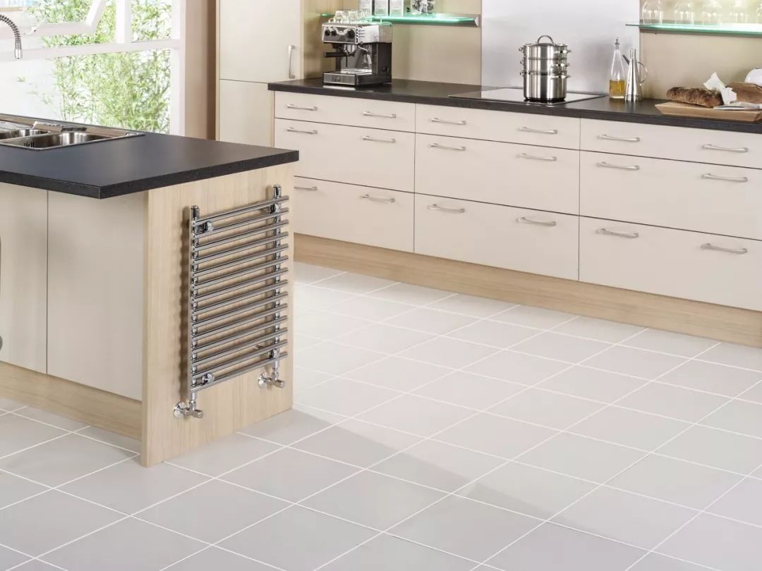 卫生间瓷砖缝隙可以用美缝剂吗,瓷砖缝隙用美缝剂还是水泥基