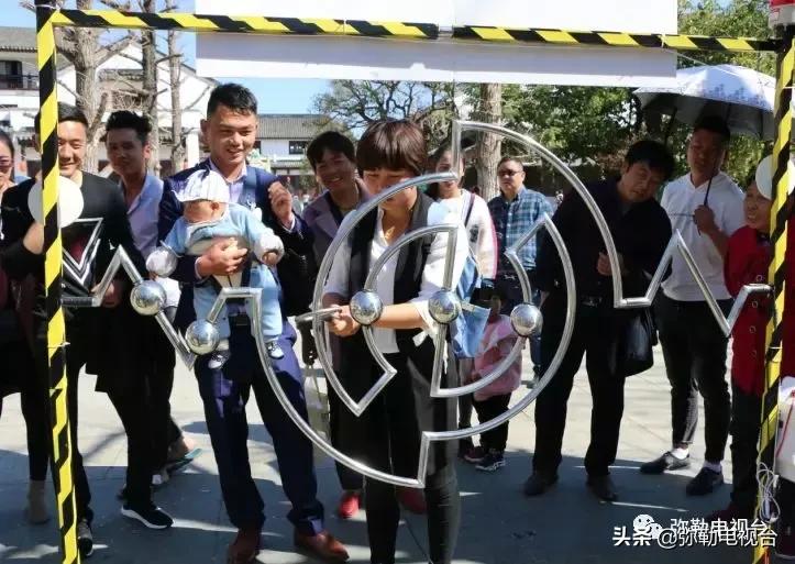 昆明弥勒人山人海,来弥勒玩人山人海