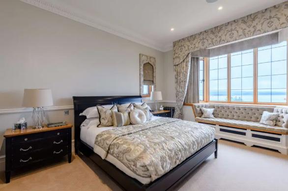 英国爱丁堡豪宅出售,英国海滨别墅