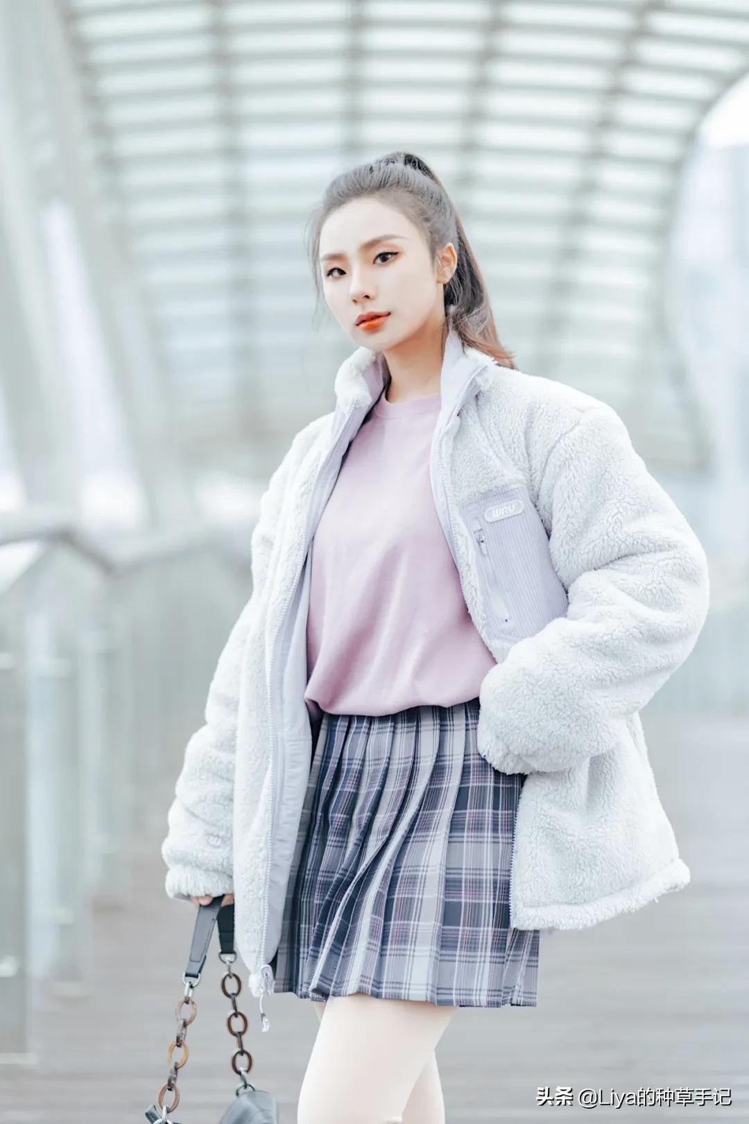 现在流行的羊羔毛外套,今年流行羊羔毛外套