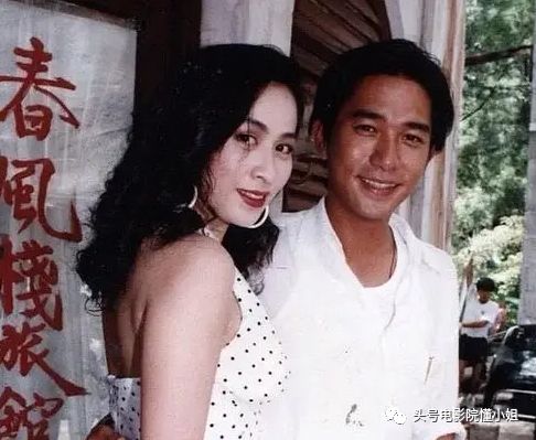 刘嘉玲54岁：经历富商绯闻和裸照风波，不生娃，靠8个字撑到今天