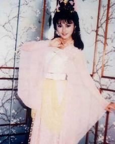 金庸武侠越女剑解析,如何评价金庸的文学地位