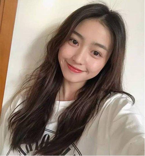 上窄下宽脸适合什么刘海学生党,适合额头窄发质硬的女生刘海图片