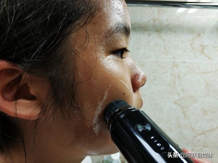 须眉声波洁面仪价格,强效深层清洁洁面