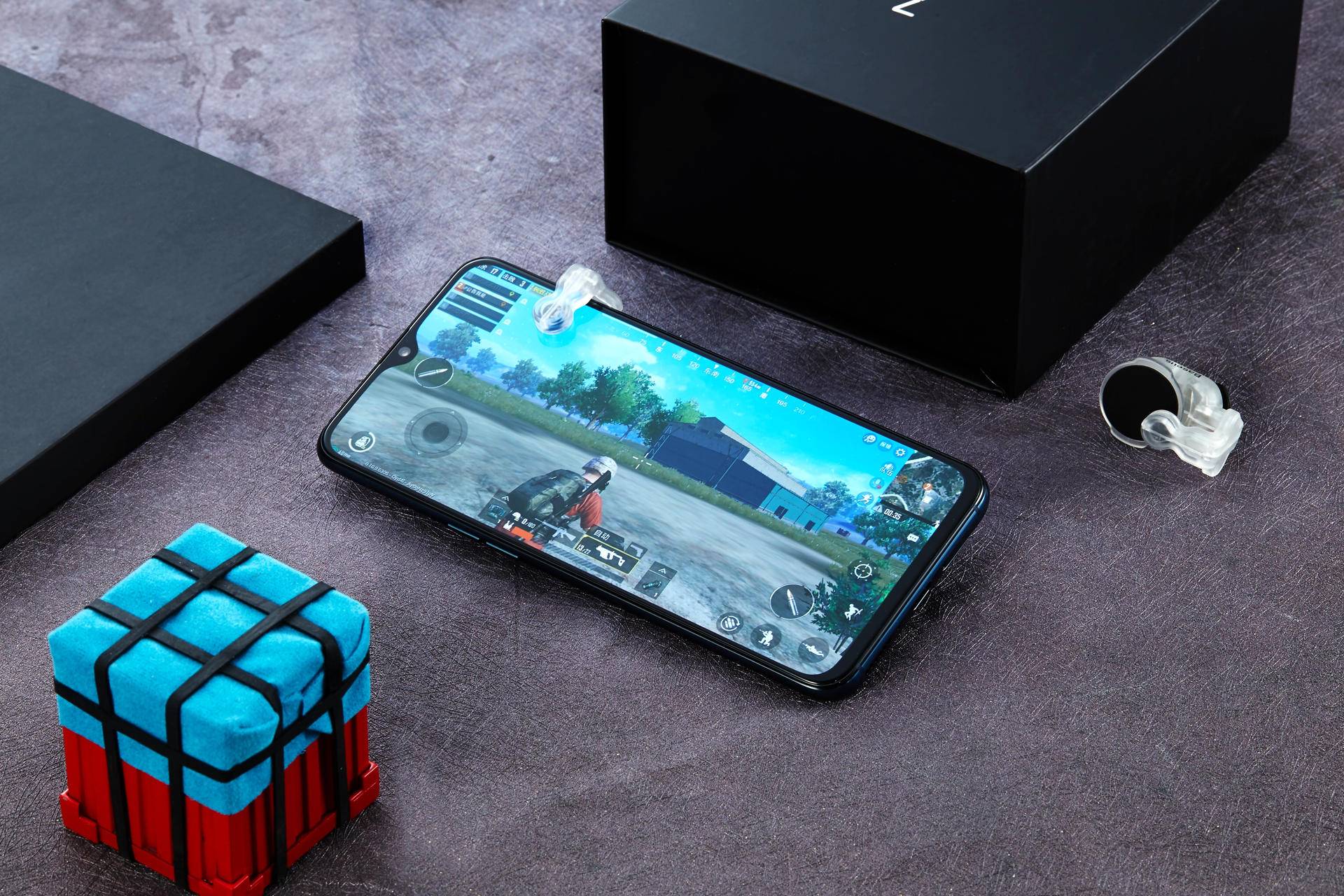 情人节还不知道送什么礼物吗 (情人节应该送什么礼物给自己呢)