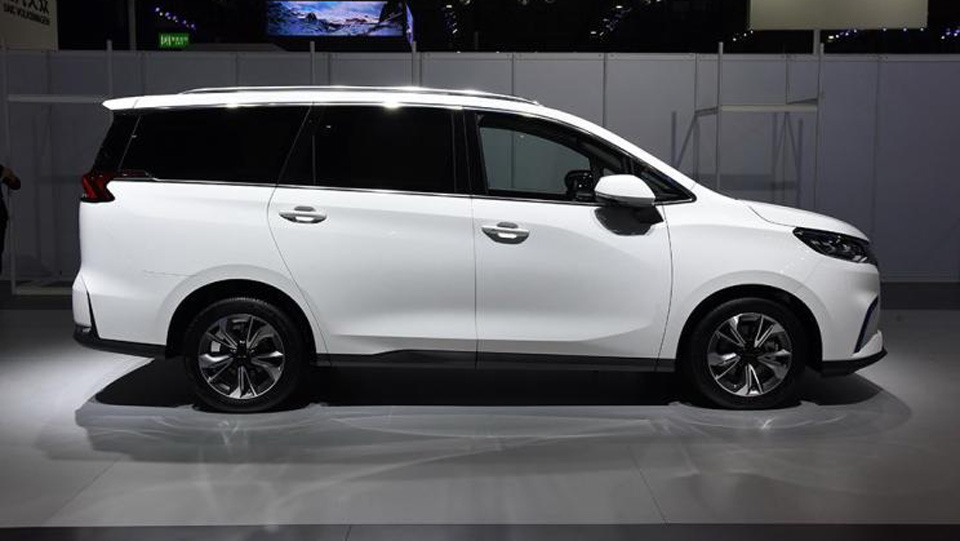 大通eg50mpv纯电动车,大通eg5和eg50的区别