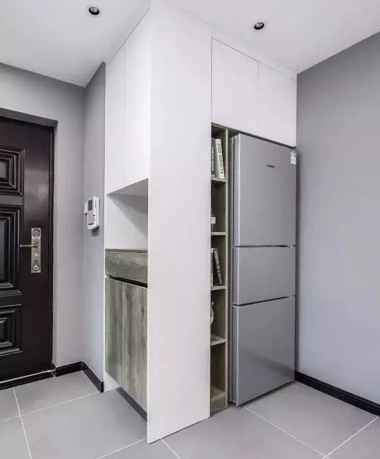 冰箱放在入户门玄关位置图,冰箱放玄关有什么说法吗