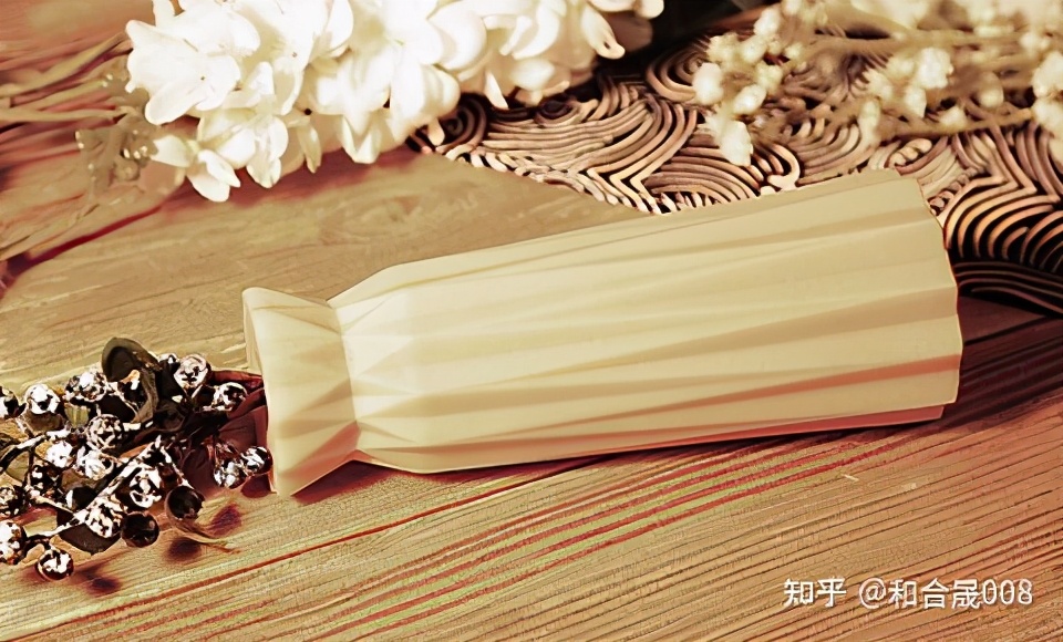 震惊！！！！一男子的特殊花瓶