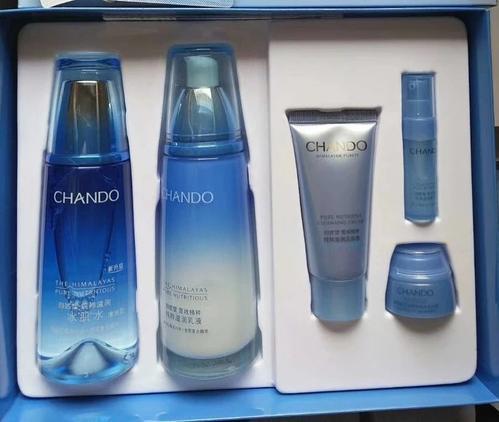 自然堂珀莱雅韩束的水乳最好,珀莱雅韩束自然堂哪个好