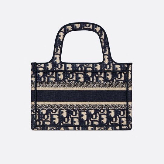 Dior发布迷你BookTote手袋:超迷你尺寸托特包