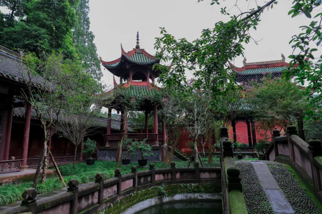 崇州罨画池在哪个位置,崇州罨画池值不值得去