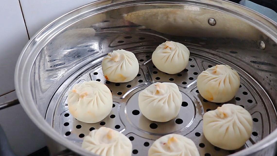 电磁炉蒸包子是冷水上锅还是开水,蒸包子用冷水下锅还是用开水下锅