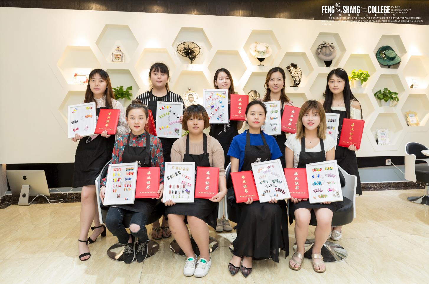 学化妆美甲美睫培训学校,西安美甲培训学校哪个好