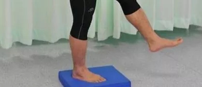 习惯性崴脚后康复训练,习惯性崴脚康复锻炼