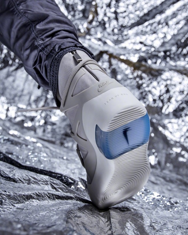 为了买鞋!睡大街值吗?NIKEXFOG