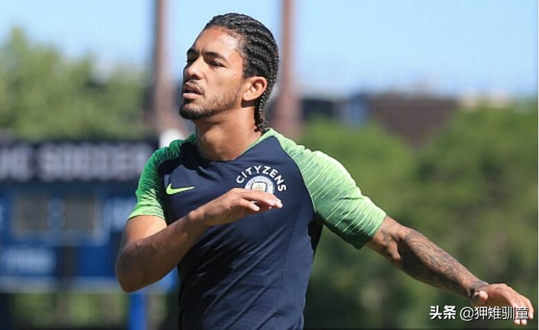 曼城：这劳工证搞不定。维拉：球员卖给我们，我们一招就能搞定