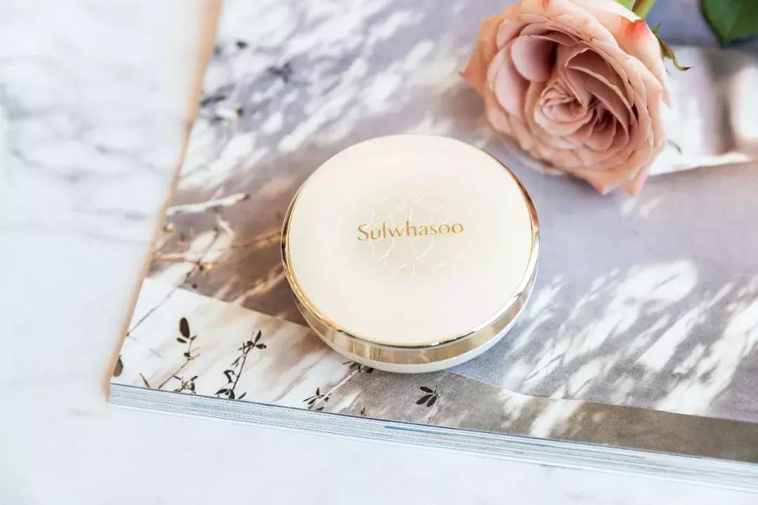 夏天简单精致的日常妆容,夏天轻感妆容必备