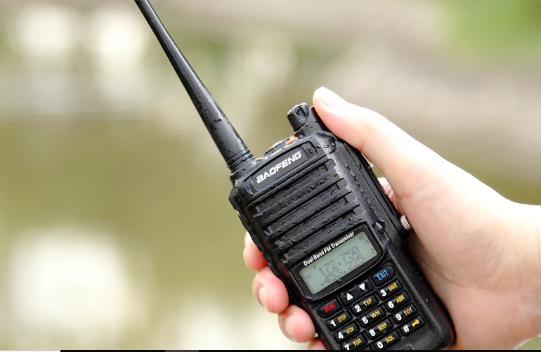 宝锋防水对讲机视频,宝锋对讲机工地用哪一款