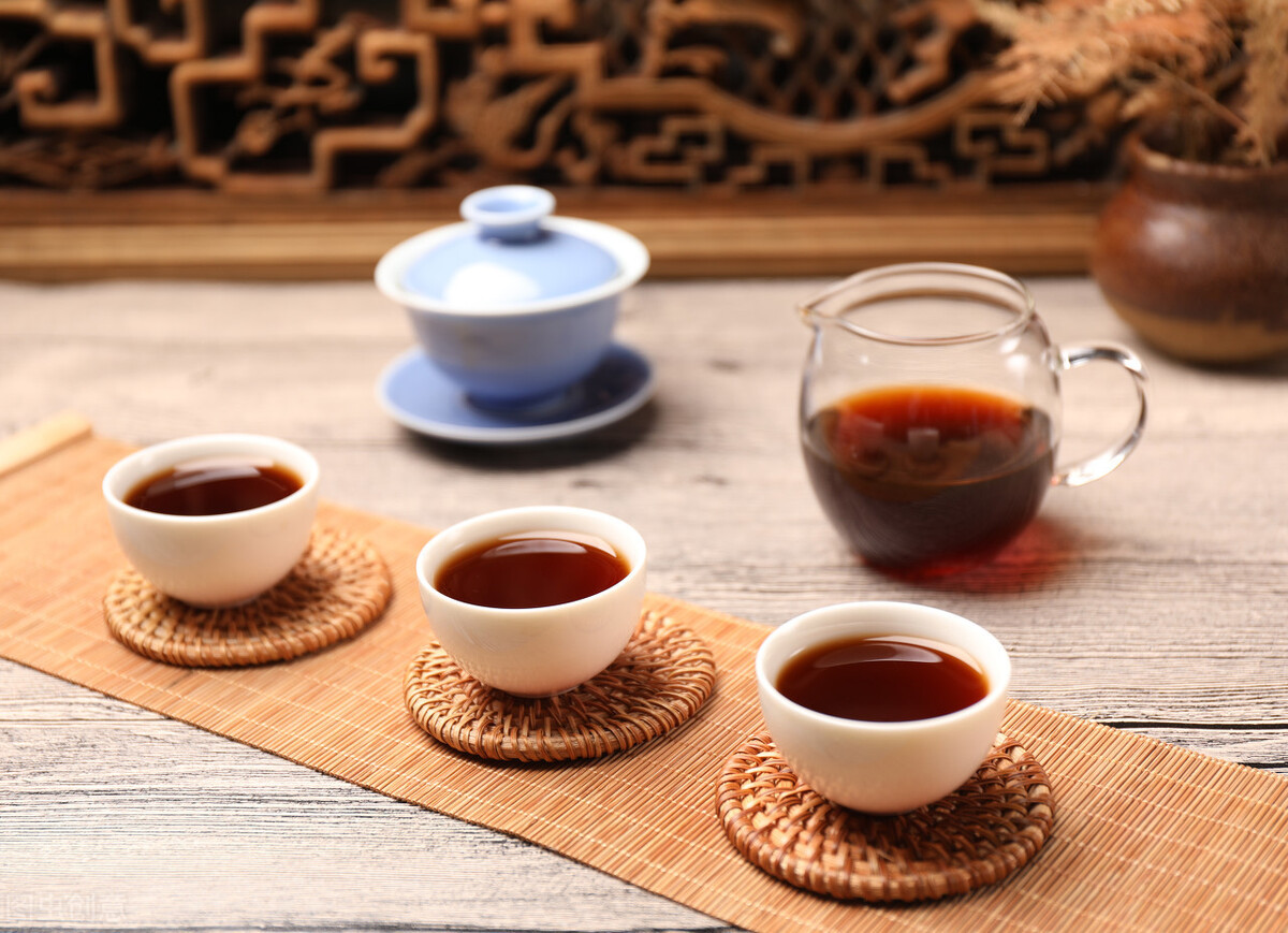 晚上适合喝什么茶最好,晚上10点喝茶有什么好处和坏处