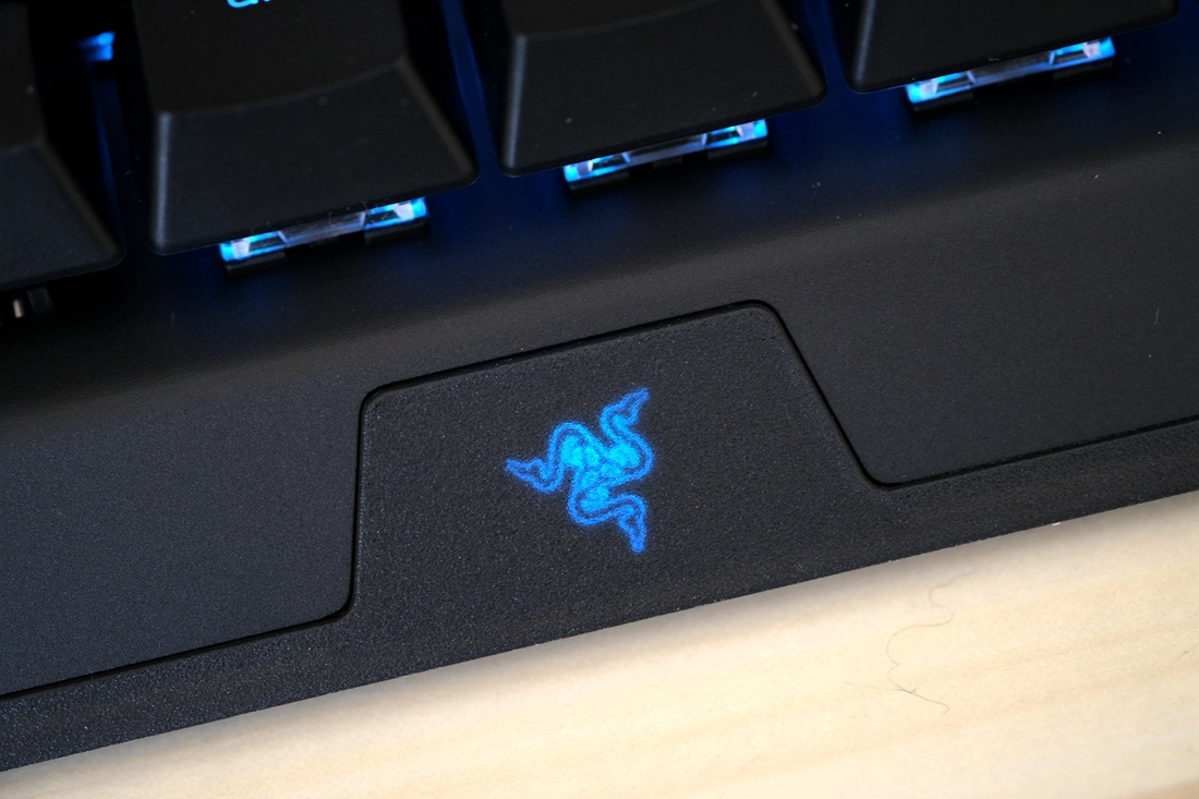 雷蛇黑寡妇蜘蛛v3无线pro机械键盘,雷蛇黑寡妇蜘蛛键盘灯光设置教程