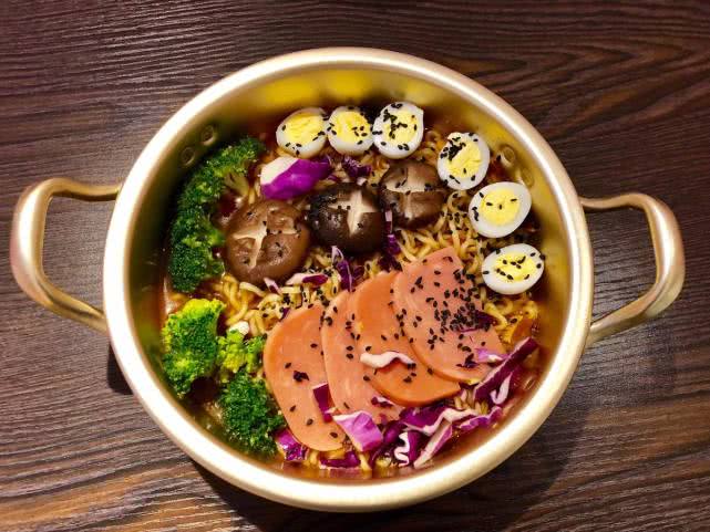 爆红全网的六大美食博主,曾经爆火的网红美食