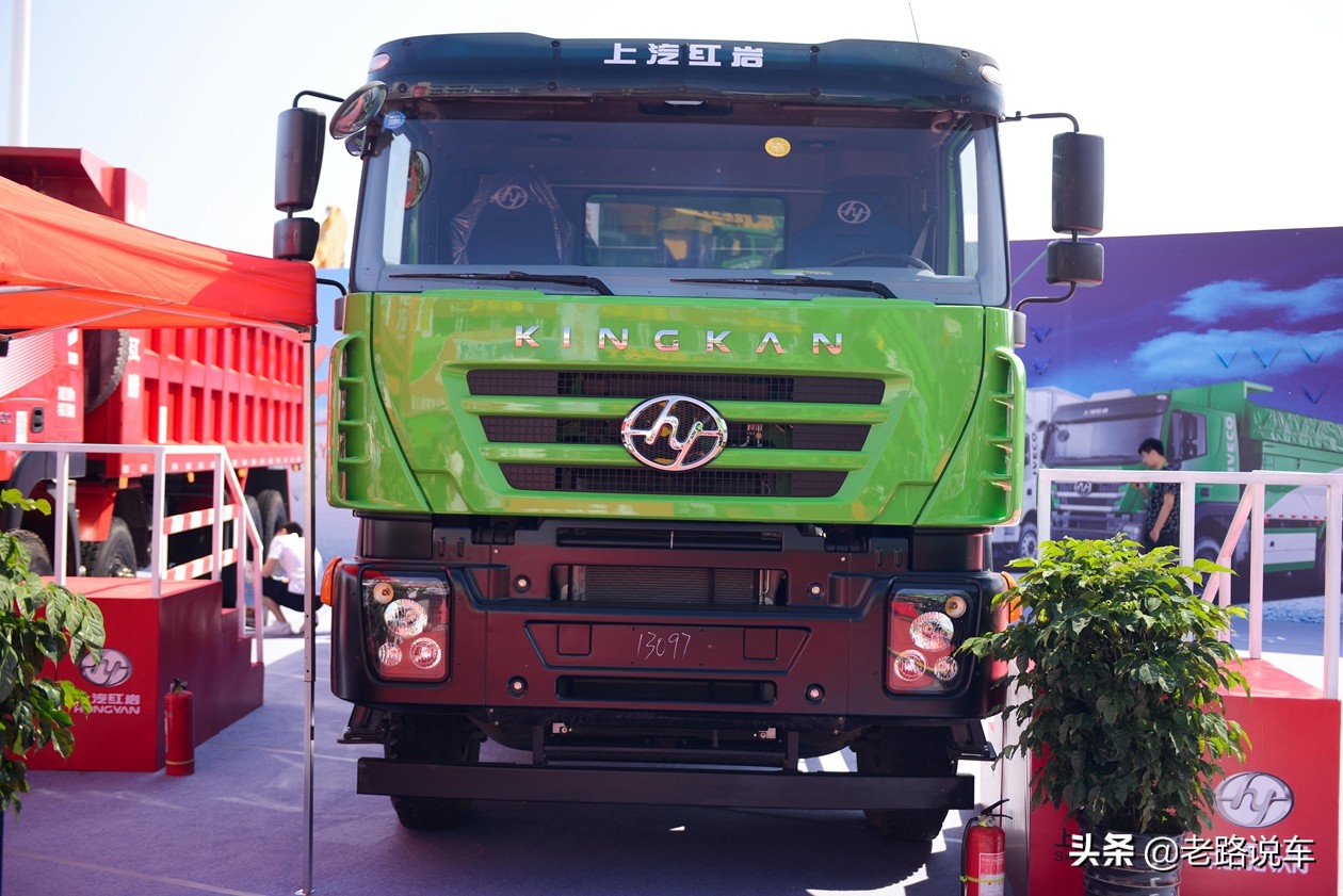 18款红岩杰狮c500渣土车,杰狮渣土车容易断大梁不