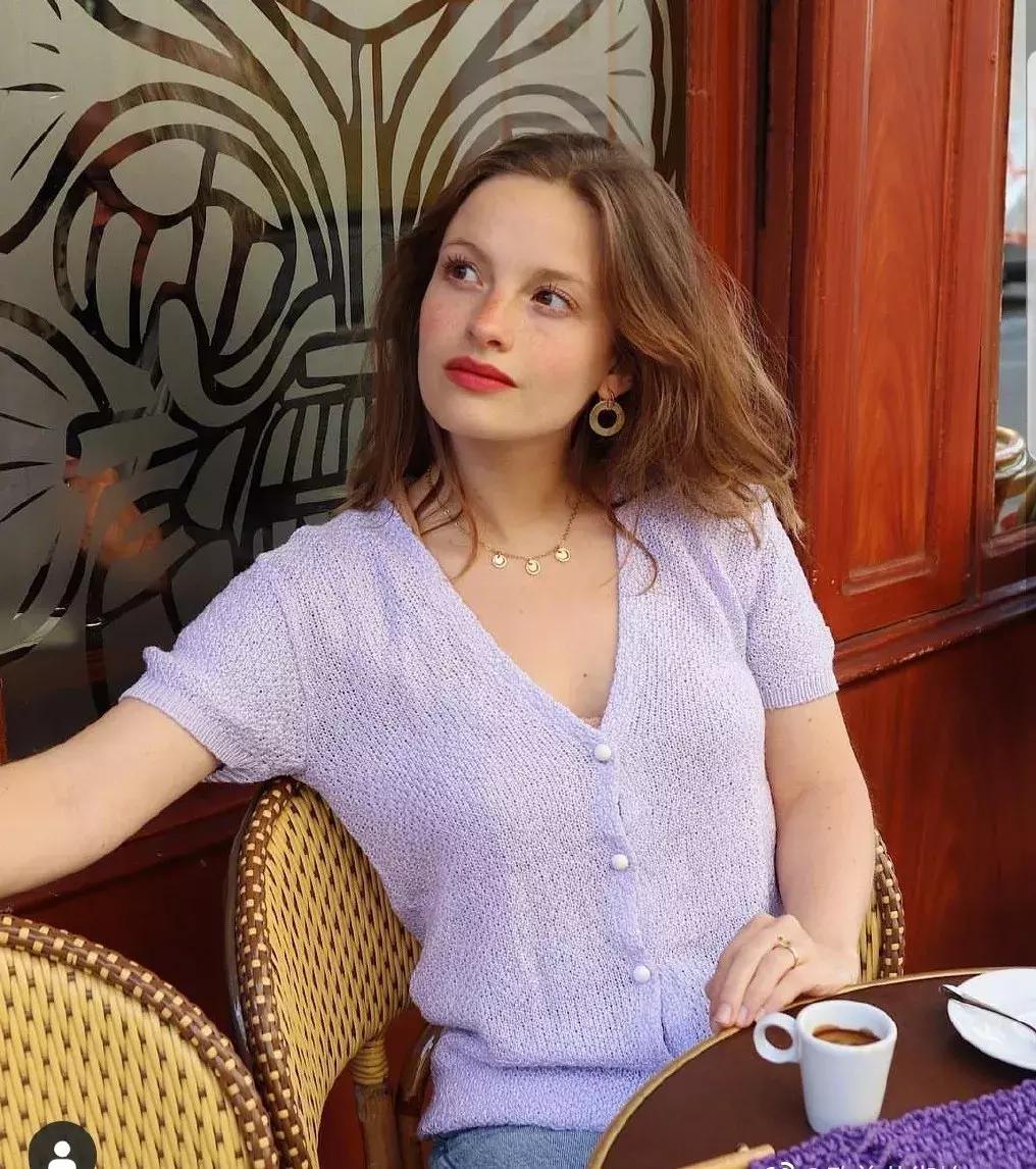 刘雯米兰时装周试装,刘雯维密走秀比心