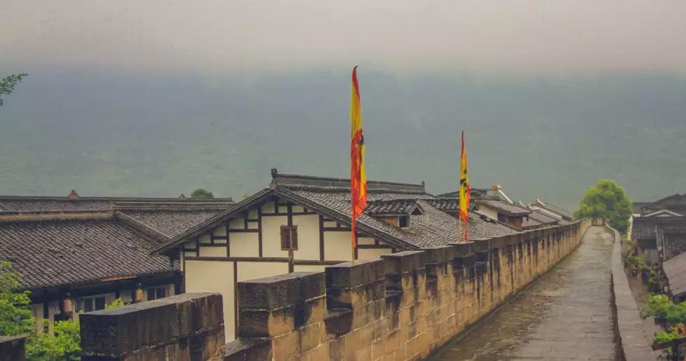 蜀中扬旗旅游攻略,四川长征旅游线路