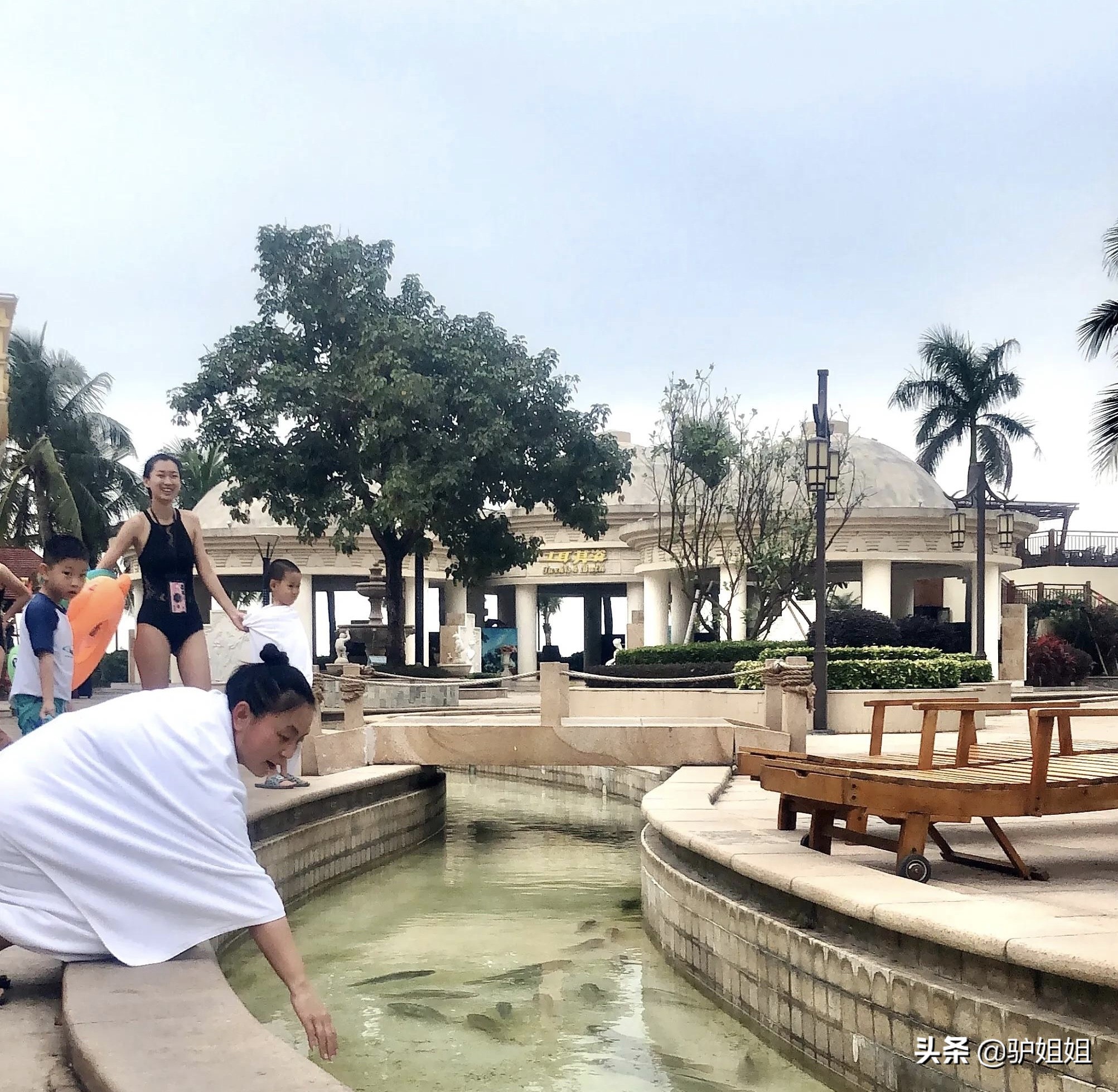 海泉湾，一对母女非常时期的避风港，泡温泉赏美景堪比世外桃源