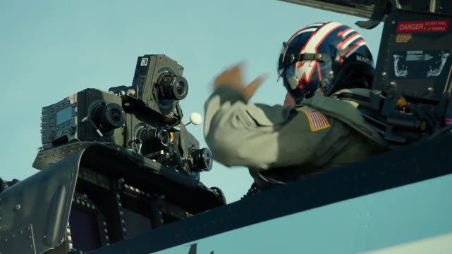 壮志凌云和空天猎对比,比壮志凌云还要精彩的空战电影