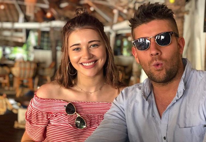 澳洲女子怀孕一个月,女模特怀孕18周