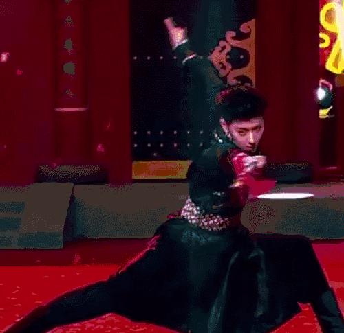 扒叔说一位英俊男星的料,前段时间被爆出黑料的男明星