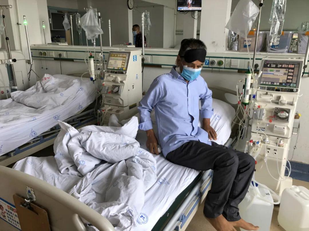 一张毕业证引发流浪人生完整版,小伙因未拿到毕业证流浪8年